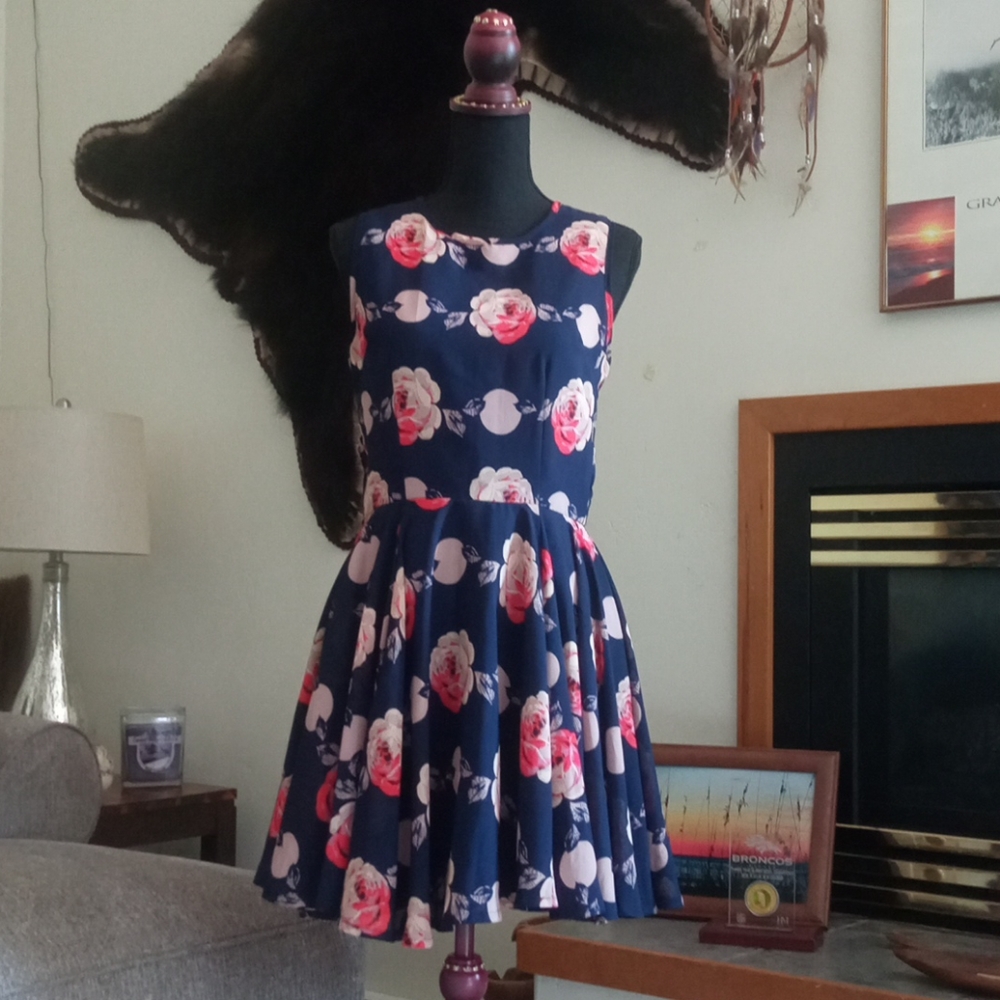 Floral pattern blue dress great condition
